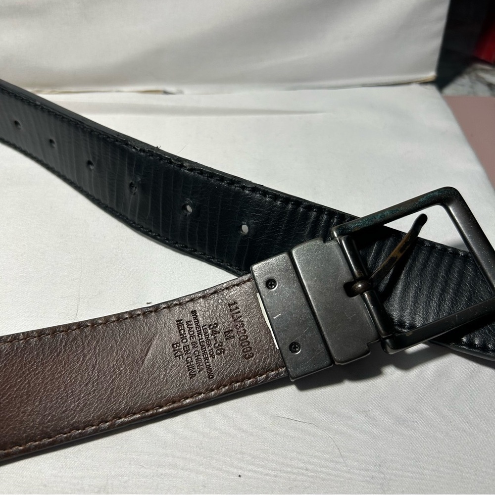 Levi’s Belt Reversible Men's Black and Brown Leather Belt Medium 34/36